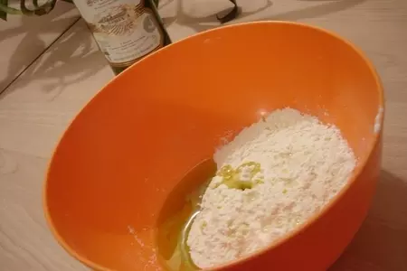 Равиоли с шоколадом, абрикосовым конфитюром и грецкими орехами.: шаг 2