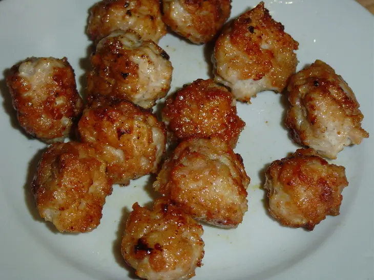 Киш с помидорами черри и мясными шариками: шаг 2