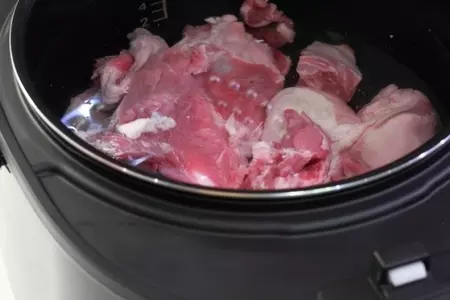 Сытный суп с луковыми рулетами. тест-драйв: шаг 1