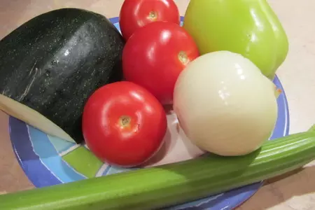 Складной омлет с начинкой: шаг 1