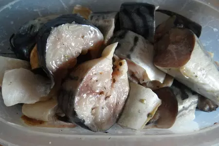 Скумбрия, запеченная с кабачками: шаг 2