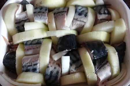 Скумбрия, запеченная с кабачками: шаг 4