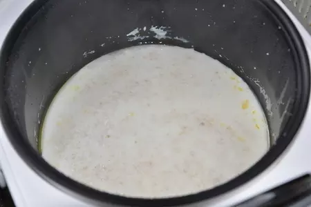 Ванильная овсянка со сметаной и вяленой вишней: шаг 2