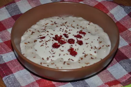 Ванильная овсянка со сметаной и вяленой вишней: шаг 3