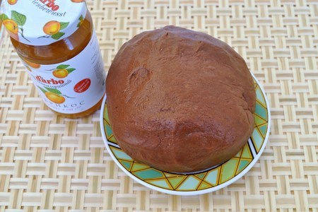 Легкий шоколадный пирог с фруктовой начинкой и конфитюром darbo.: шаг 3