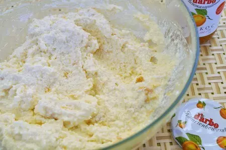 Легкий шоколадный пирог с фруктовой начинкой и конфитюром darbo.: шаг 6