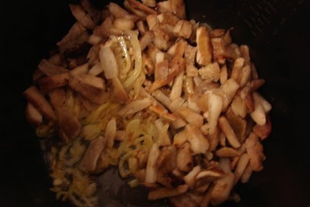 Гарнир из домашней лапши с белыми грибами в сливочном соусе. тест-драйв.: шаг 2