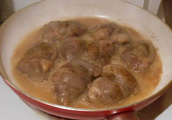 Индюшачьи сердечки с фасолью и осенними овощами (свежими и маринованными) в тажине: шаг 7