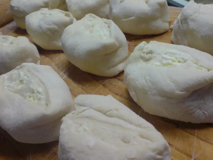 Лепёшки с брынзой по-габровски: шаг 3