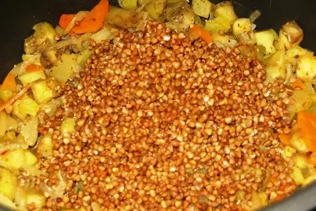 Гречка с овощами: шаг 4