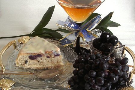 Пирог бисквитный ореховый с виноградом и белым шоколадом. тест-драйв. и-по поводу!!!: шаг 15