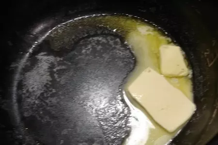 Нежный, сливочный рыбный суп с тушеными овощами: шаг 2