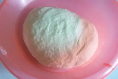 Булочки подковки с джемом: шаг 2