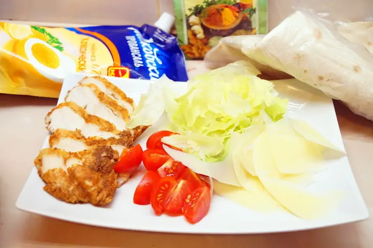 Домашняя шаурма с куриной грудкой и карри-соусом. тест-драйв.: шаг 5