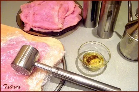 Рулетики из индейки с рисово-яблочной начинкой в мультиварке (тест-драйв): шаг 3