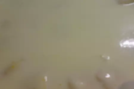 Пирог с грушами и маком под сметанной заливкой: шаг 6