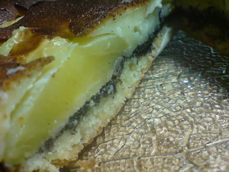 Пирог с грушами и маком под сметанной заливкой: шаг 8