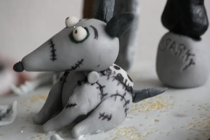 Торт "frankenweenie" спарки и маффинсы на хэллоуин (страшно и вкусно аж жуть): шаг 2