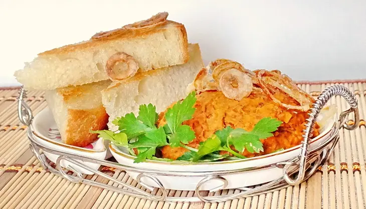 Цимес из фасоли с хрустящими тостами: шаг 3