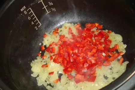 Постный борщ с грибами, черносливом и грибными ушками: шаг 3