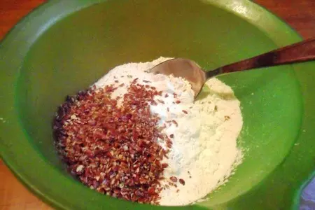 Крекер с семенами льна: шаг 1