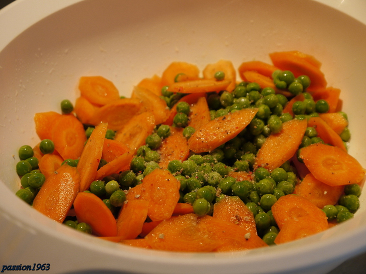 Легкий гарнир из моркови с зеленым горошком: шаг 2