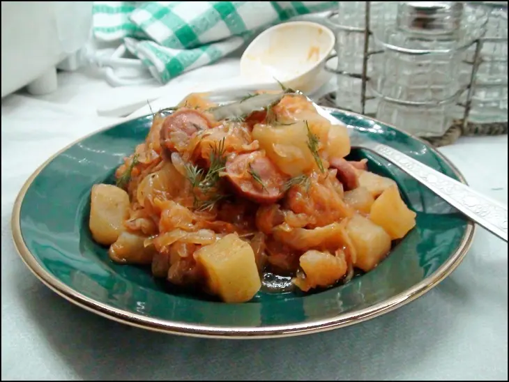 Айнтопф с кислой капустой и копчёными сосисками. тест-драйв.: шаг 7