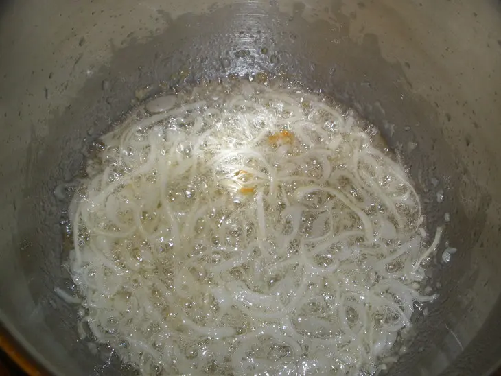 Курочка с кабачками: шаг 2
