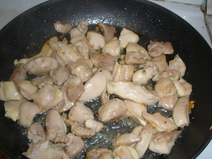 Курочка с кабачками: шаг 3