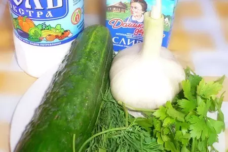 Соус чесночные сливки: шаг 1