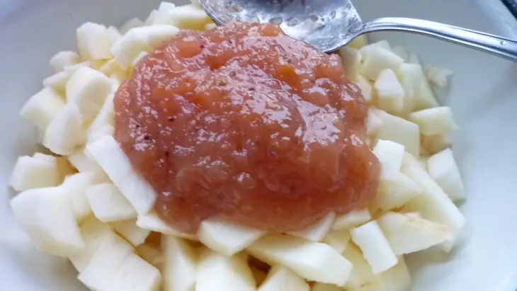 Домашний пирог с яблоками (вкусно и быстро): шаг 3