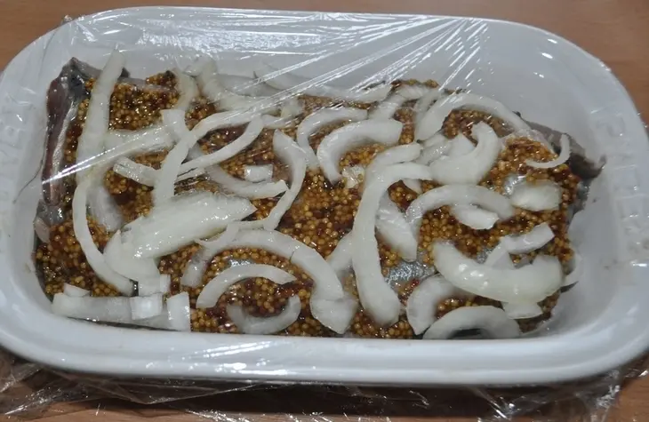 Закуска из сельди с яблоками: шаг 3