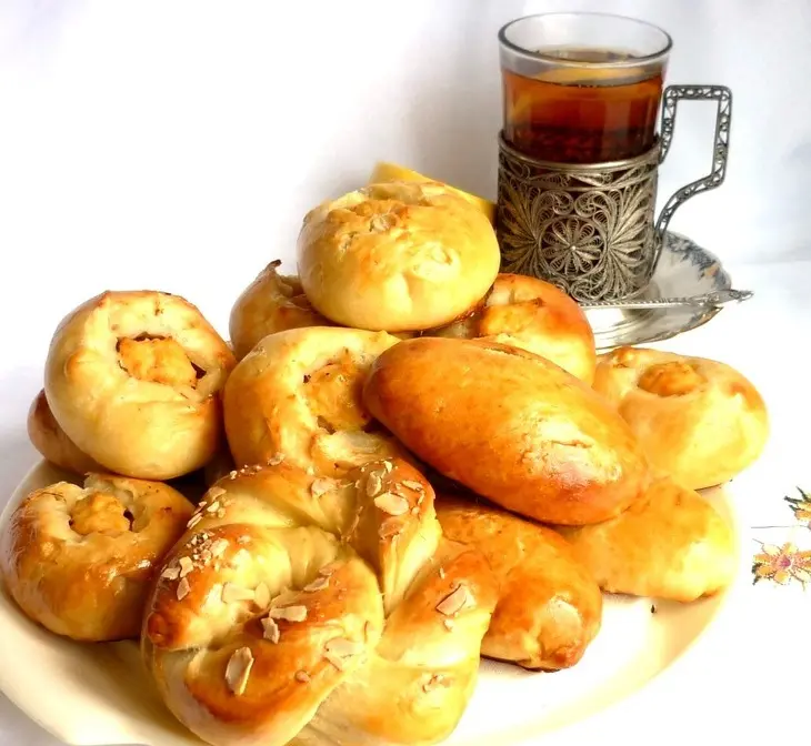 Быстрая и вкусная выпечка (курнички, пирожки, булочки) из замечательного теста: шаг 8