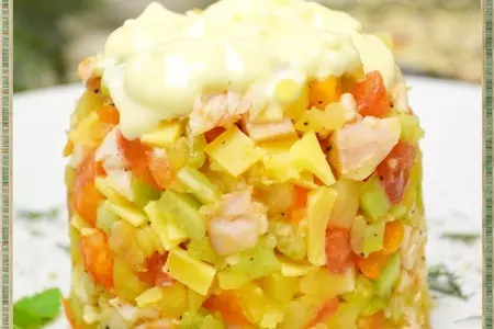 Салат с копченой курицей и овощами.: шаг 5