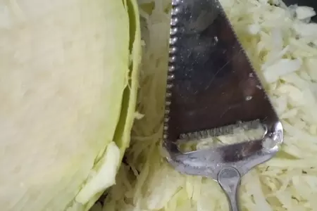 "это все о нем"... пирог заливной капустный! низкокалорийный! быстро- просто- вкусно!!!: шаг 2