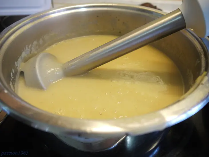 Суп-крем из кольраби с беконом и ветчиной: шаг 6