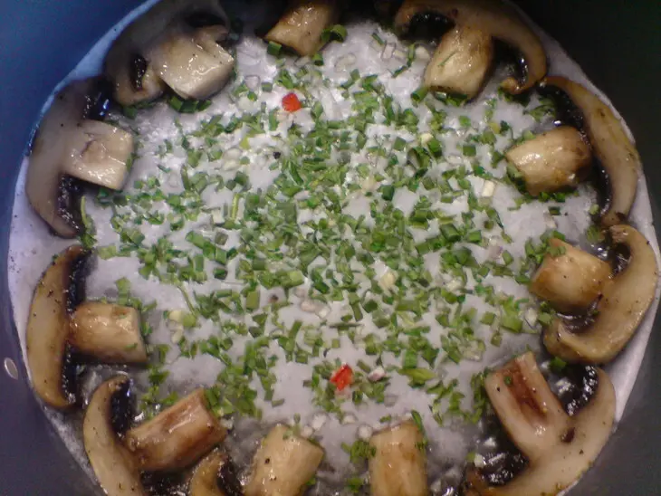 Торт-паштет из телячьей печени с шампиньонами и грецкими орехами.: шаг 5