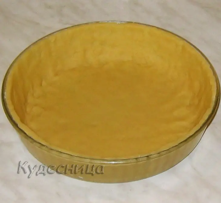 Пирог с брусникой и меренгой: шаг 4