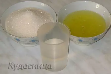Пирог с брусникой и меренгой: шаг 10