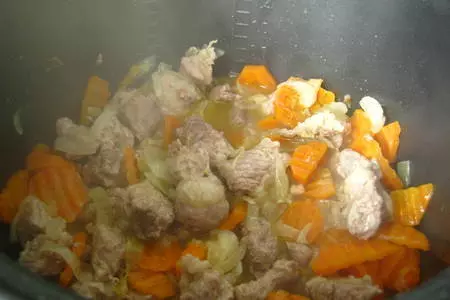 Картофель тушеный с мясом: шаг 4