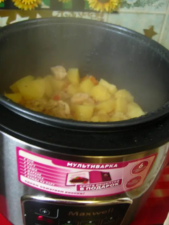 Картофель тушеный с мясом: шаг 7