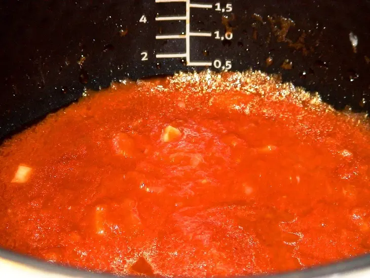 Свинина с шампиньонами и овощами в хрустящей корзинке под сладко-острым соусом ( тест-драйв): шаг 3