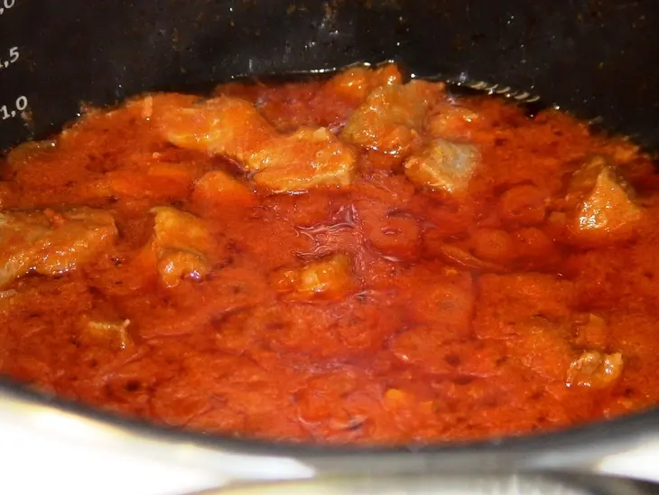 Свинина с шампиньонами и овощами в хрустящей корзинке под сладко-острым соусом ( тест-драйв): шаг 7