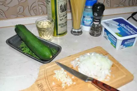 Вкусные будни «спагетти с куриными сердечками» на конкурс  «я+ серж маркович...»: шаг 2