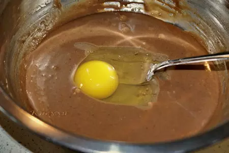 Маффины-какао с маком и голубикой: шаг 1