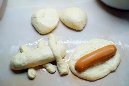 Сосиски в тесте или забавные хот доги. вкуснейшее тесто!: шаг 2