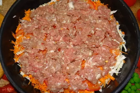 Заливной пирог с капустой и фаршем: шаг 2