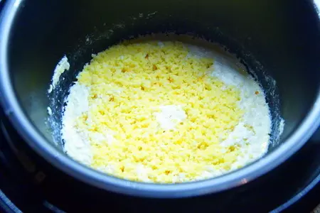 Пшённая каша с кокосом и курагой в мультиварке: шаг 7