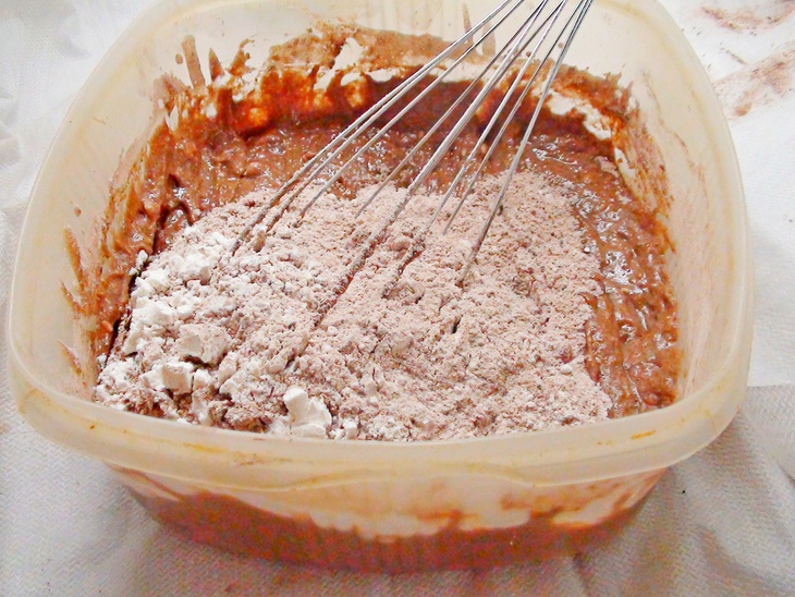 Шоколадный пирог с кабачком в мультиварке. тест-драйв.: шаг 2