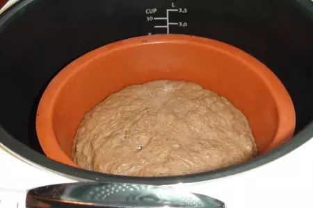 Ржаной хлеб с какао и изюмом в мультиварке: шаг 7